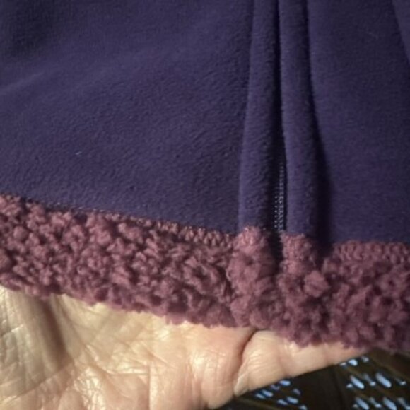 The Animal Rescue Site Fleece Hoodie Size Large Purple With Embroidered Paws - Picture 3 of 5